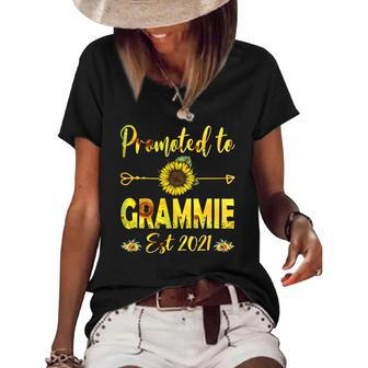 Promoted To Grammie Est 2022 Sunflower Women's Short Sleeve Loose T-shirt | Mazezy