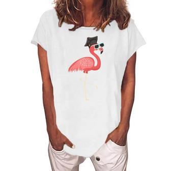 Cute Graduation 2022 Flamingo Grad 2022 Graduating Flamingo Women's Loosen T-Shirt | Mazezy