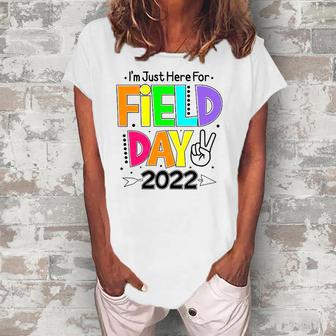 School Field Day Teacher Im Just Here For Field Day 2022 Peace Sign Women's Loosen T-Shirt | Mazezy