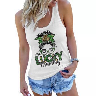 One Lucky Grammy St Patricks Day Messy Bun Leopard Women Flowy Tank | Favorety DE