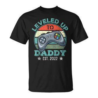 Leveled Up To Daddy 2022 Video Gamer Soon To Be Dad 2022 Unisex T-Shirt - Seseable