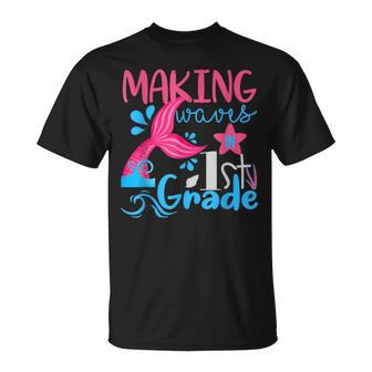 Making Waves In 1St Grade Mermaid Back To School Girls V4 T-shirt - Thegiftio UK