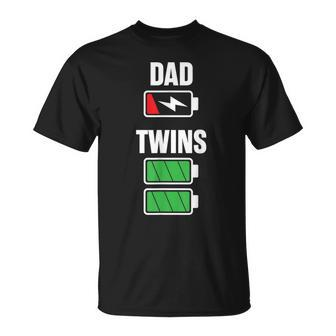 Mens Funny Dad Fathers Day Birthday Twins Twin Dad Unisex T-Shirt - Seseable