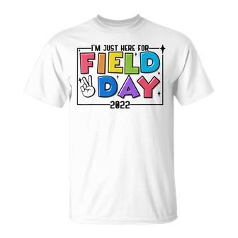 Kids Im Just Here For Field Day 2022 Elementary School Unisex T-Shirt | Mazezy