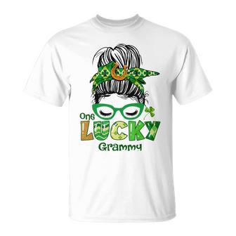 One Lucky Grammy Messy Bun Leopard St Patricks Day Unisex T-Shirt | Favorety DE