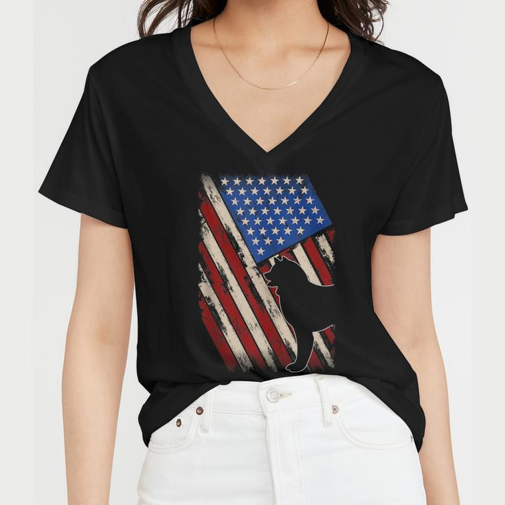 Vintage Akita Dog American Flag Retro Akita 4Th Of July Women V-Neck T-Shirt