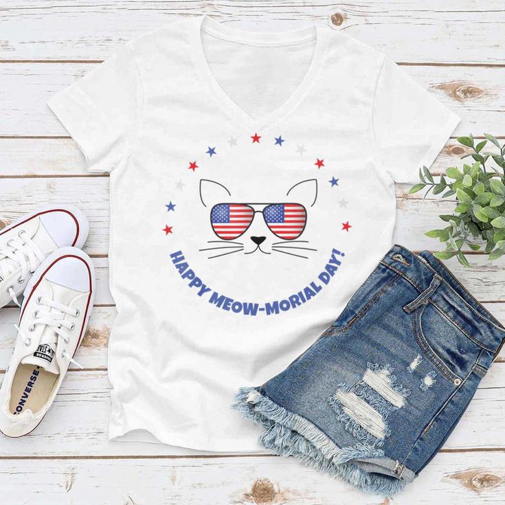 Memorial Day Cat Meowmorial Day V2 Women V-Neck T-Shirt