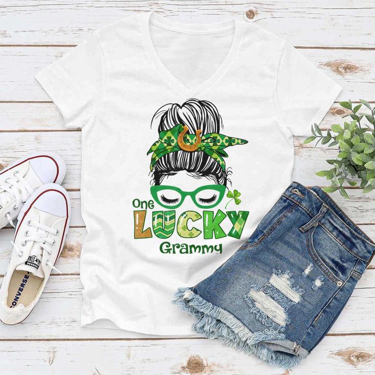 One Lucky Grammy Messy Bun Leopard St Patricks Day Women V-Neck T-Shirt