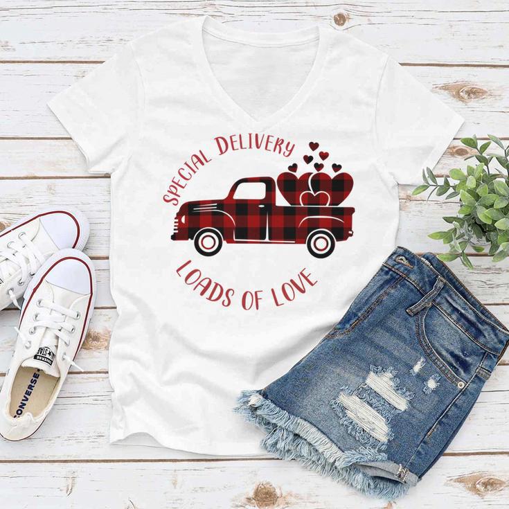 Special Delivery Valentines Car Red Plaid Women V-Neck T-Shirt