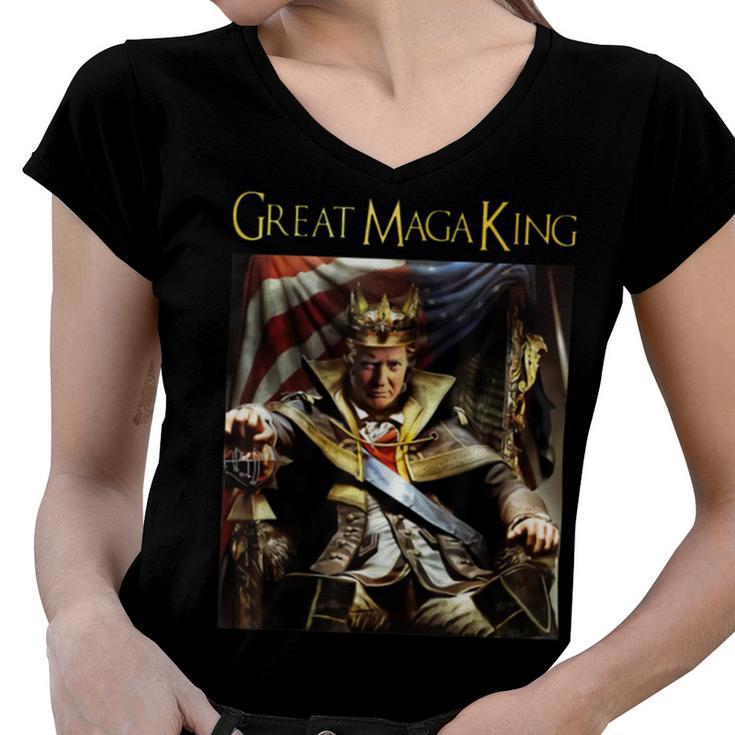 Anti Joe Biden Ultra Maga The Return Of The Great Maga King   Women V-Neck T-Shirt