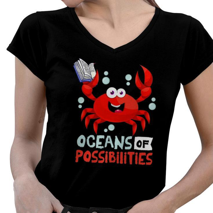 Oceans Of Possibilities Summer Reading 2022Crab Women V-Neck T-Shirt