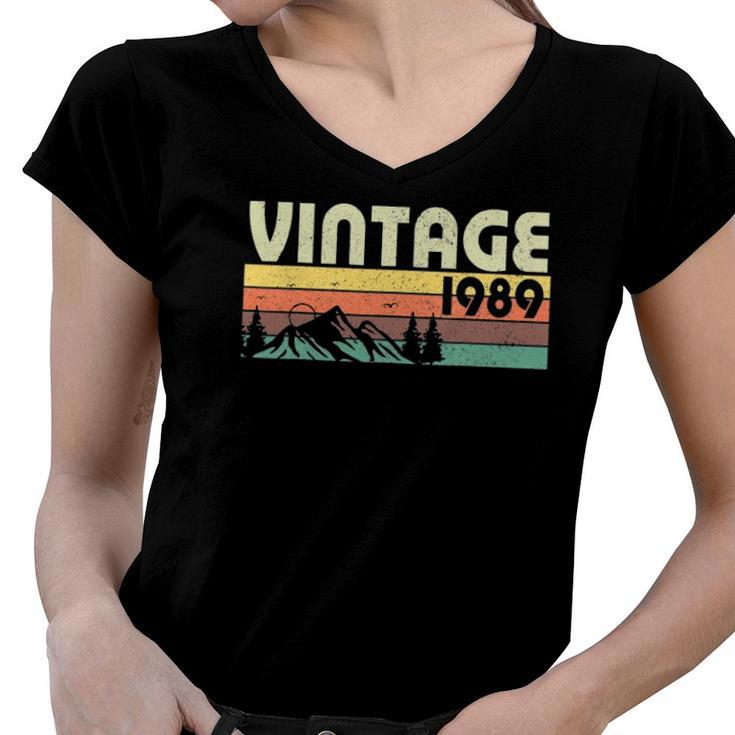 Retro Vintage 1989 Graphics 33Rd Birthday Gift 33 Years Old Women V-Neck T-Shirt