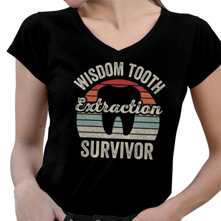 Retro Vintage Wisdom Tooth Extraction Survivor Dentist Women V-Neck T-Shirt