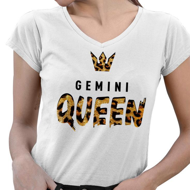 Gemini Queen Leopard  Cheetah Pattern Astrology Birthday  Women V-Neck T-Shirt