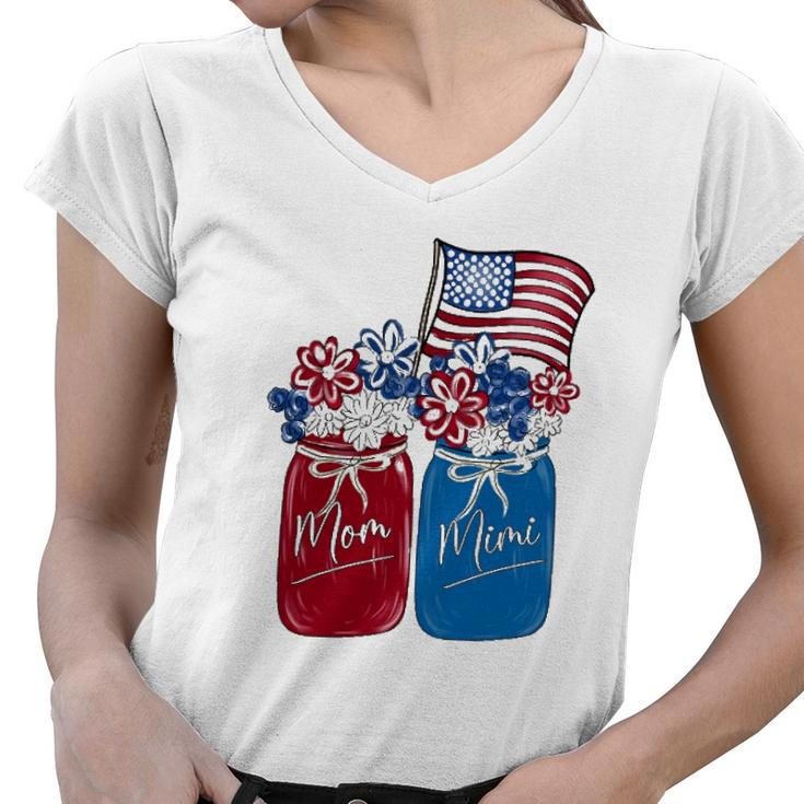 July 4Th Mom Mimi Patriotic Flower Art Funny Women V-Neck T-Shirt