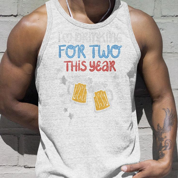 Drinking For Two 4Th Of July Pregnancy Announcement Dad Men Unisex Tank Top Gifts for Him