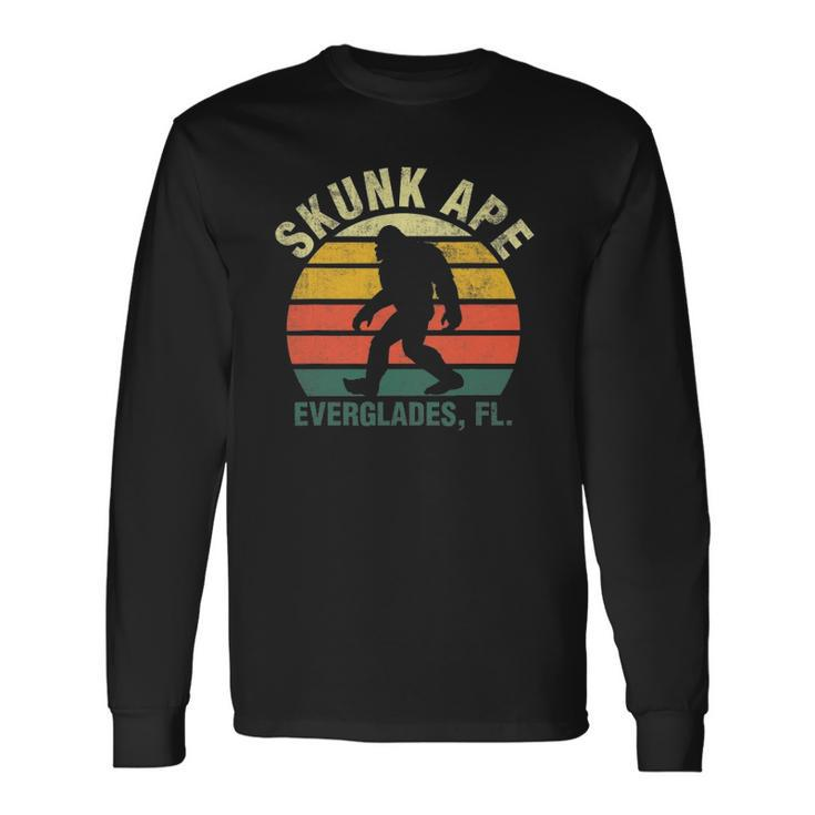 Vintage Retro Skunk Ape Florida Everglades Swamp Bigfoot Long Sleeve T-Shirt T-Shirt