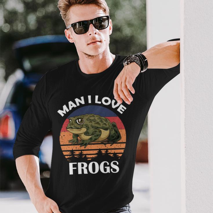 Man I Love Frogs Funny Retro Frog V2 Unisex Long Sleeve Gifts for Him