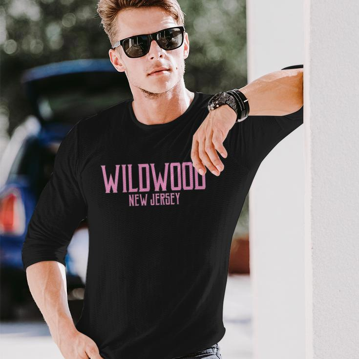 Wildwood New Jersey Nj Vintage Text Pink Print Long Sleeve T-Shirt T-Shirt Gifts for Him