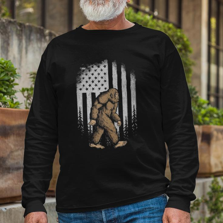 Bigfoot American Flag 4Th Of July Retro Vintage Sasquatch Long Sleeve T-Shirt T-Shirt Gifts for Old Men
