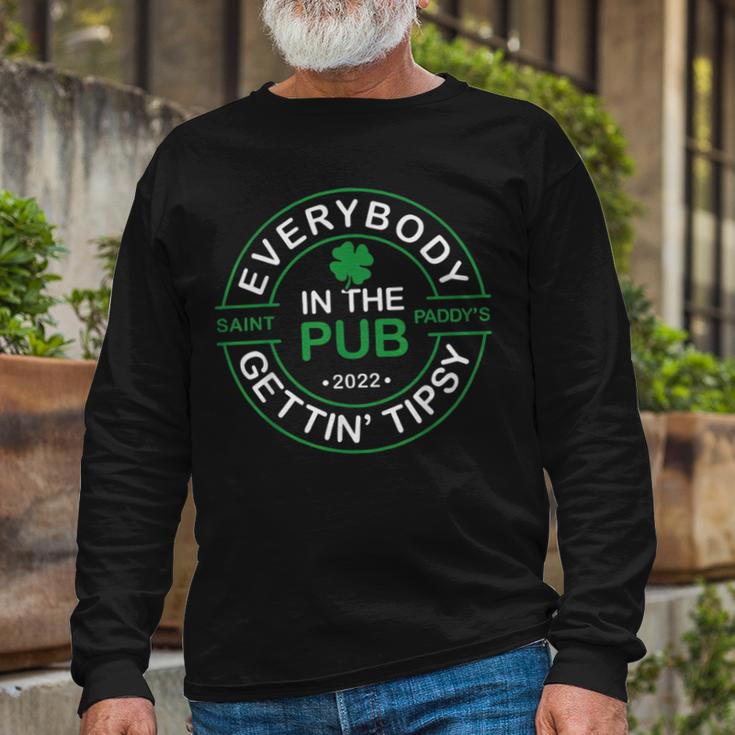 Everybody In The Pub Gettin Tipsy Unisex Long Sleeve Gifts for Old Men