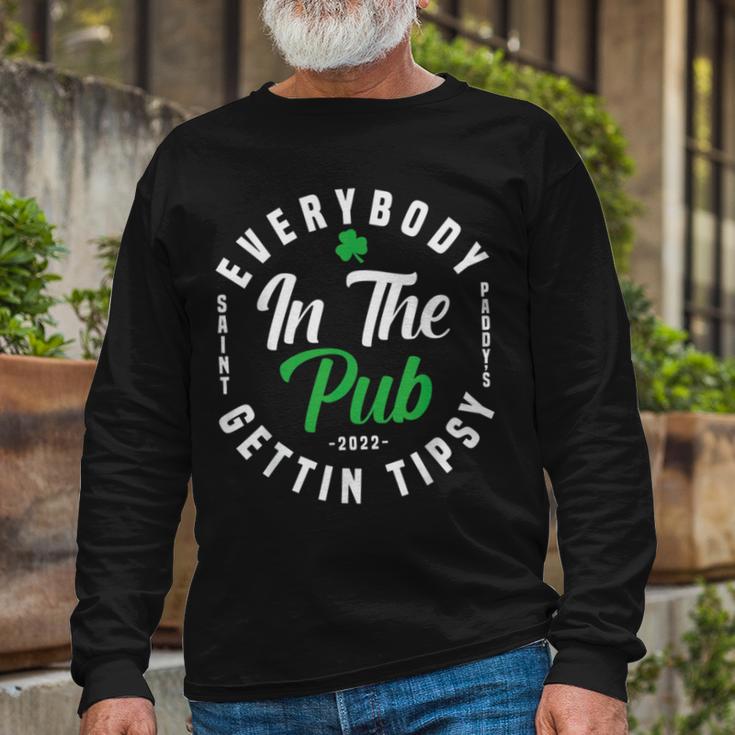 Everybody In The Pub Gettin Tipsy Unisex Long Sleeve Gifts for Old Men