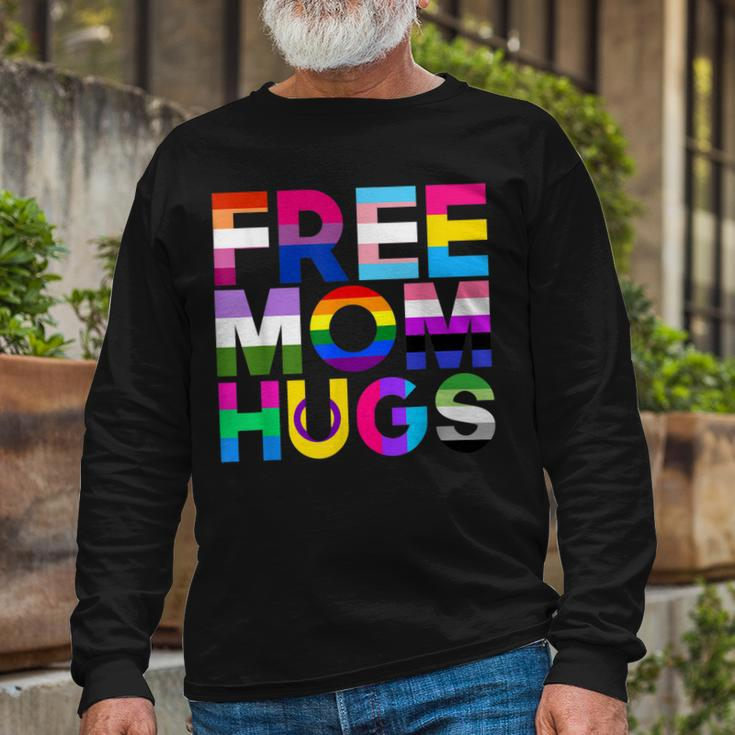 Free Mom Hugs Rainbow Lgbtq Lgbt Pride Month Long Sleeve T-Shirt T-Shirt Gifts for Old Men