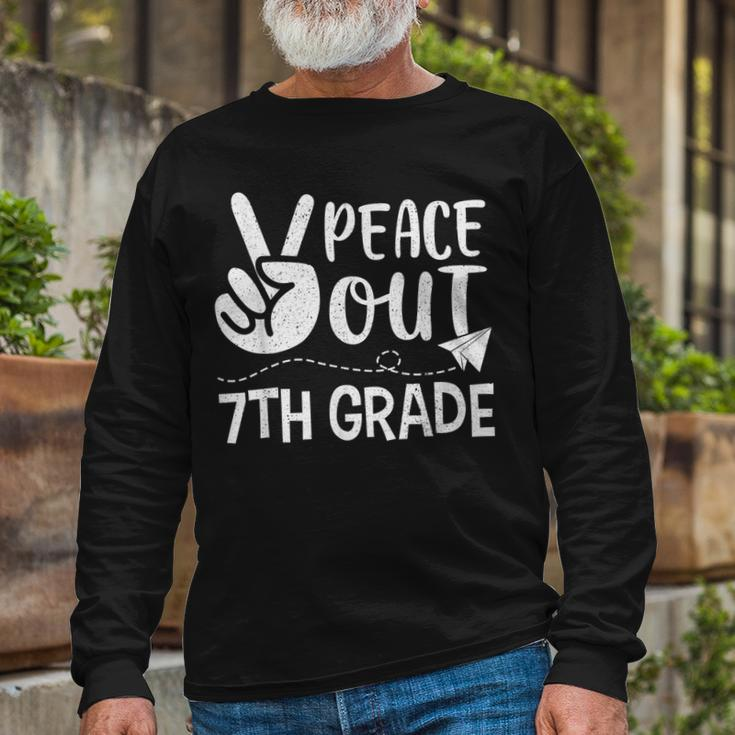 Happy Last Day Of School Retro Peace Out 7Th Grade Long Sleeve T-Shirt T-Shirt Gifts for Old Men