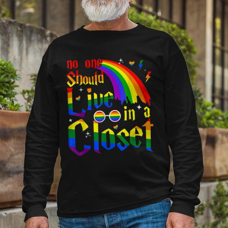 No One Should Live In A Closet Lgbt-Q Gay Pride Proud Ally Long Sleeve T-Shirt T-Shirt Gifts for Old Men