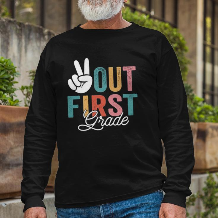 Peace Out First Grade Last Day Of School 2022 Graduation Long Sleeve T-Shirt T-Shirt Gifts for Old Men