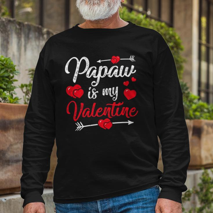 Retro Hearts Papaw Is My Valentines Day Fathers Day Long Sleeve T-Shirt T-Shirt Gifts for Old Men