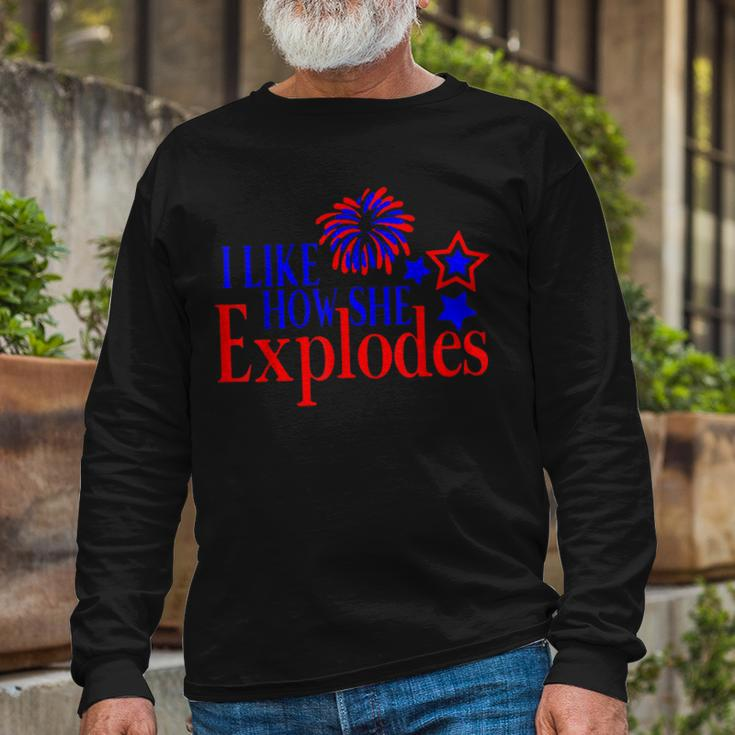I Like How She Explodes 4Th Of July Matching Couple Long Sleeve T-Shirt Gifts for Old Men