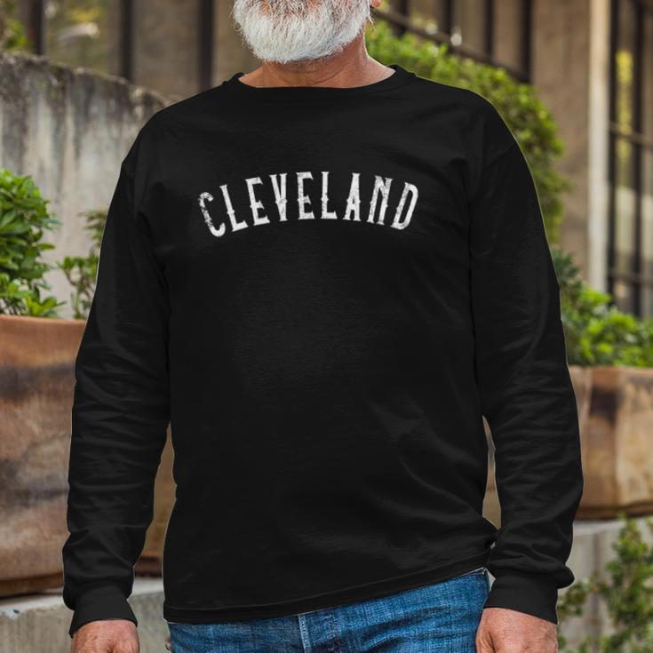 Vintage Cleveland Distressed Cle Long Sleeve T-Shirt T-Shirt Gifts for Old Men