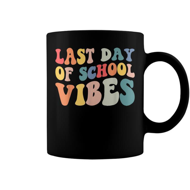 Last Day Of School Vibes Retro Vintage Teacher Graduation  Coffee Mug