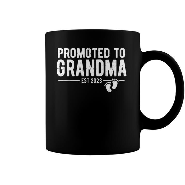 Womens Promoted To Grandma 2023 Soon To Be Grandmother 2023 New Grandma Coffee Mug