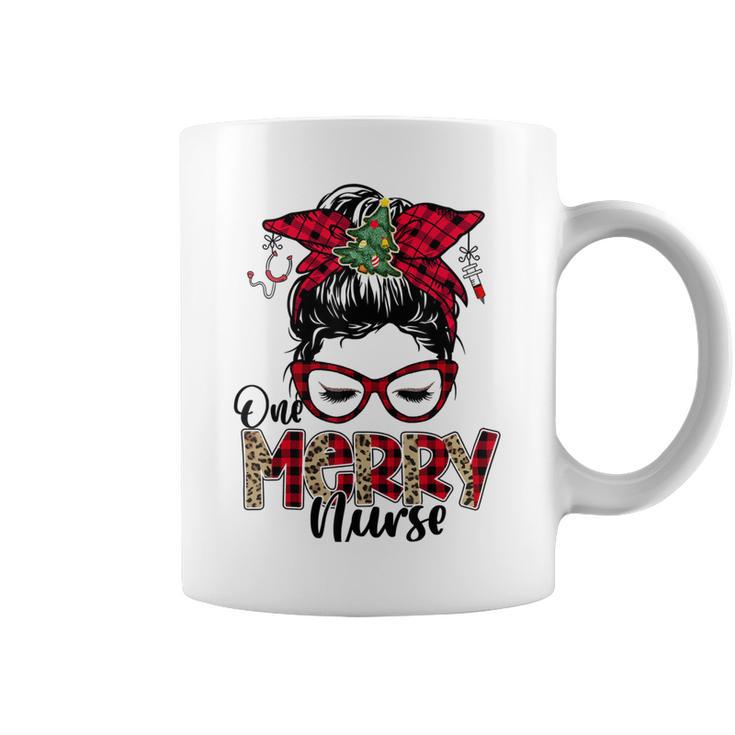 One Merry Nurse Messy Bun Tee Christmas Scrubs For Nurses Coffee Mug