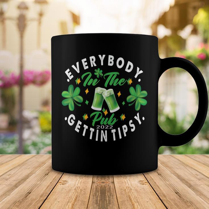 Everybody In The Pub Gettin Tipsy Coffee Mug Funny Gifts