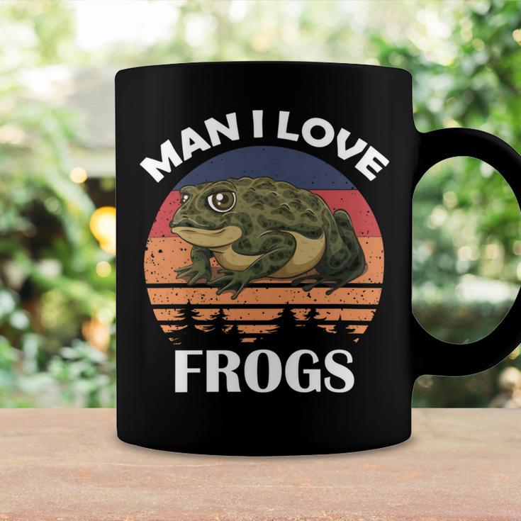 Man I Love Frogs Funny Retro Frog Coffee Mug Gifts ideas