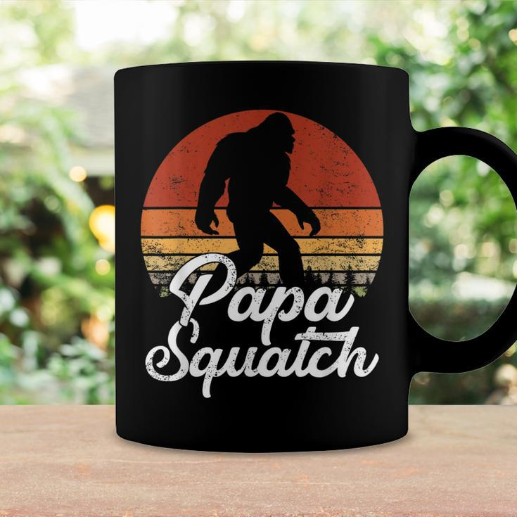 Papa Squatch Dad Bigfoot Sasquatch Vintage Retro Fathers Day Coffee Mug Gifts ideas