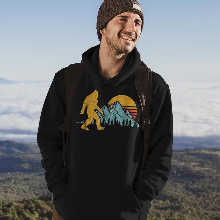 Vintage Retro Bigfoot Believe Silhouette Mountain Sun 234 Shirt Hoodie Lifestyle