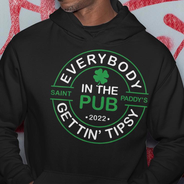 Everybody In The Pub Gettin Tipsy Hoodie Funny Gifts