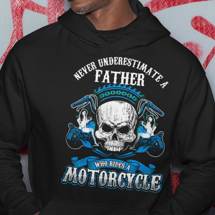 Father Grandpa Dad Biker Gift Never Underestimate Motorcycle Skull544 Family Dad Hoodie Unique Gifts