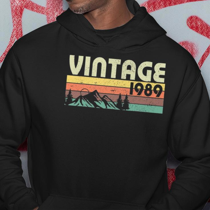 Retro Vintage 1989 Graphics 33Rd Birthday Gift 33 Years Old Hoodie Unique Gifts