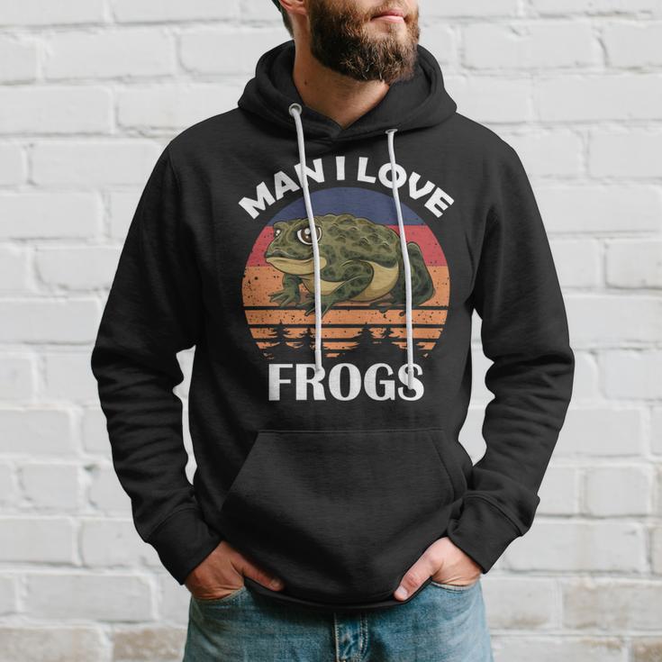 Man I Love Frogs Funny Retro Frog Hoodie Gifts for Him