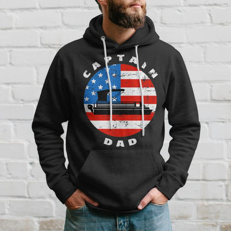 Mens Captain Dad Pontoon Boat Retro Us Flag 4Th Of July Boating Hoodie Gifts for Him