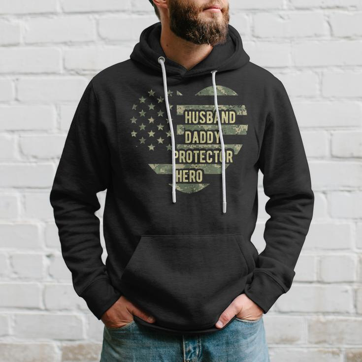 Mens Mens Husband Daddy Protector Heart Camoflage Fathers Day Hoodie Gifts for Him