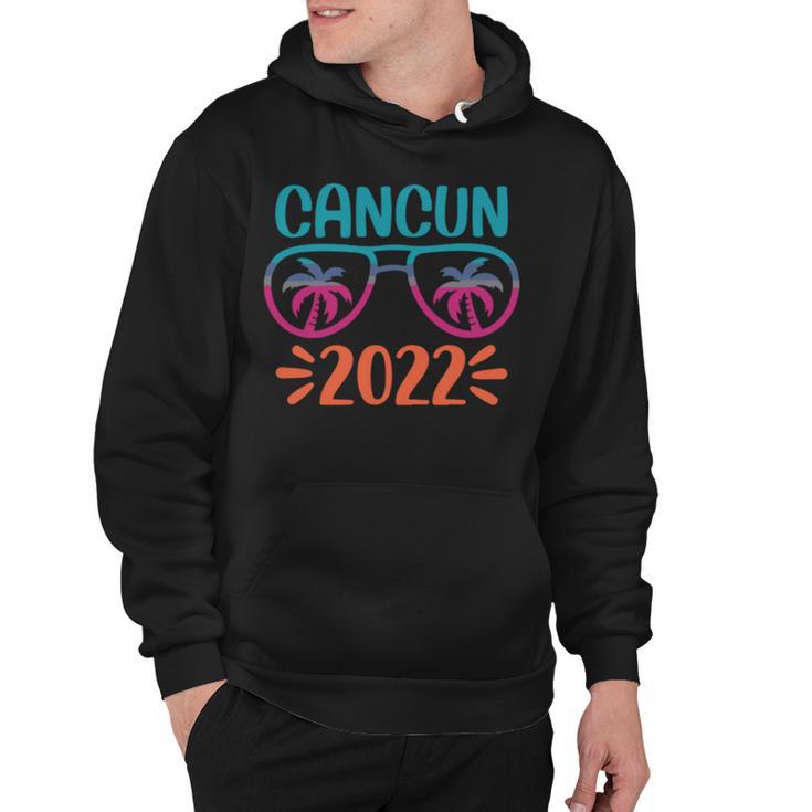 Family Vacation 2022 Cancun Hoodie