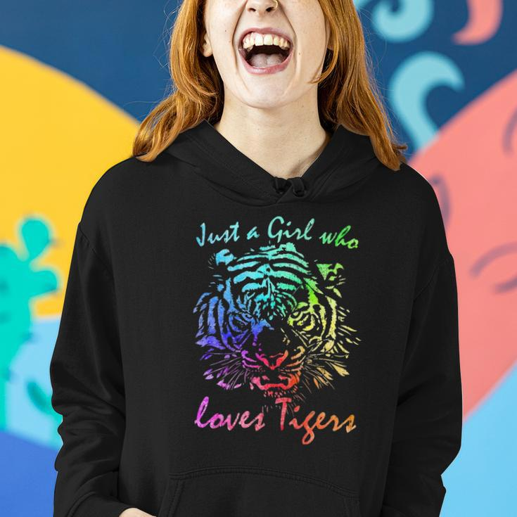 Just A Girl Who Loves Tigers Retro Vintage Rainbow Graphic Women Hoodie Gifts for Her