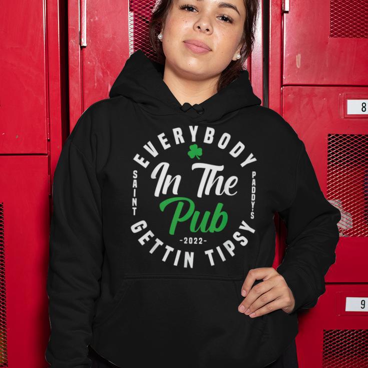 Everybody In The Pub Gettin Tipsy Women Hoodie Funny Gifts