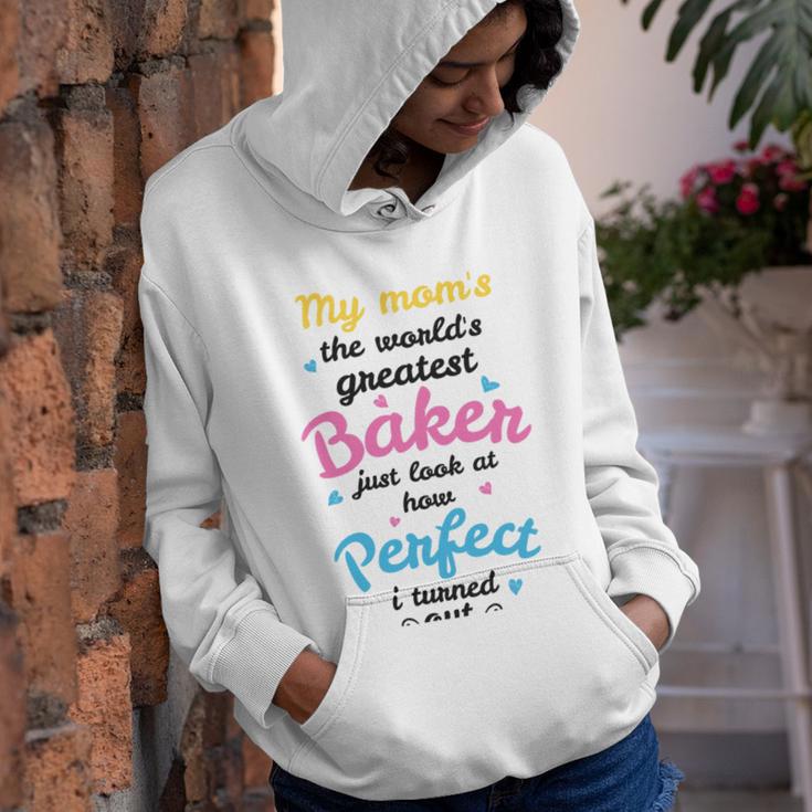 My Moms The Worlds Greatest Baker 131 Trending Shirt Youth Hoodie